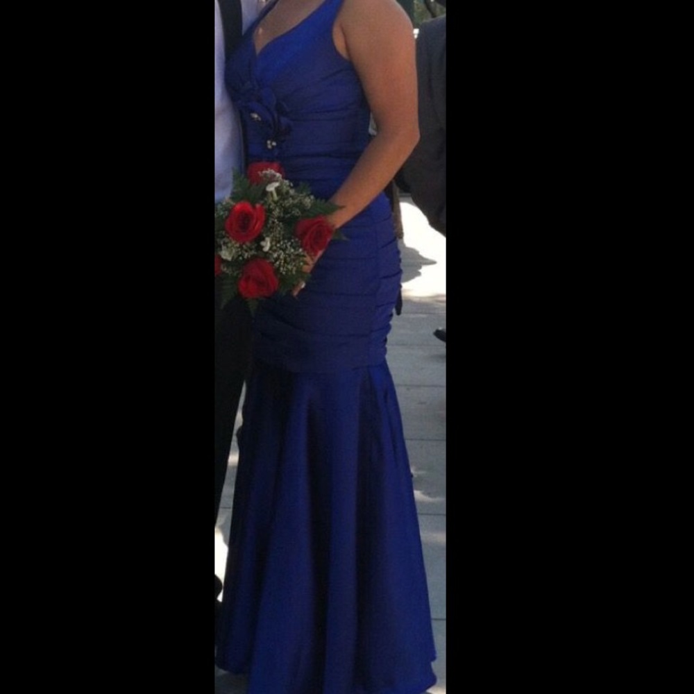Formal form fitting royal blue dress